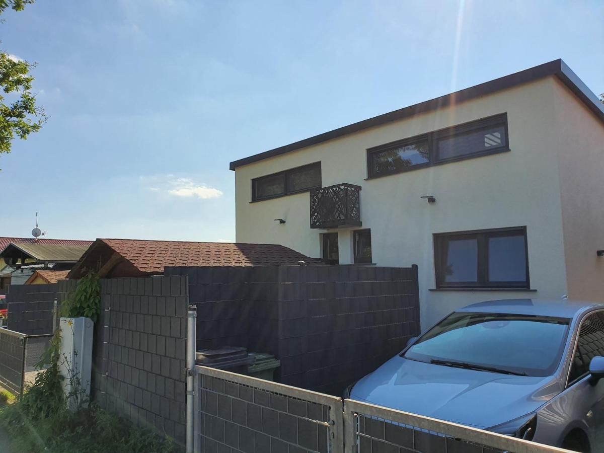 Ferienhaus Am See-2 Hungen Kültér fotó